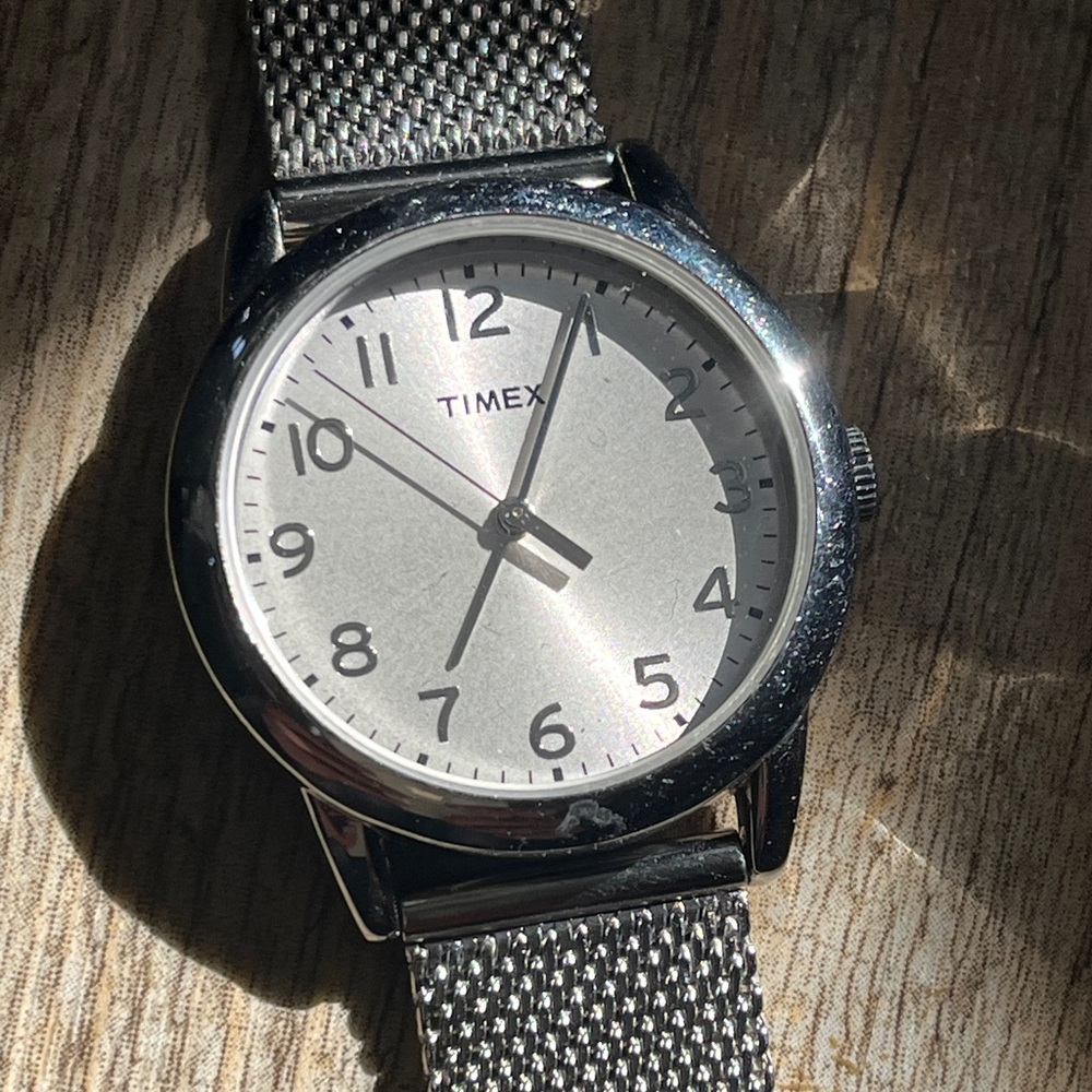 Timex Women’s Silver-Tone Mesh Band Watch with Light Silver Dial, 31/32mm